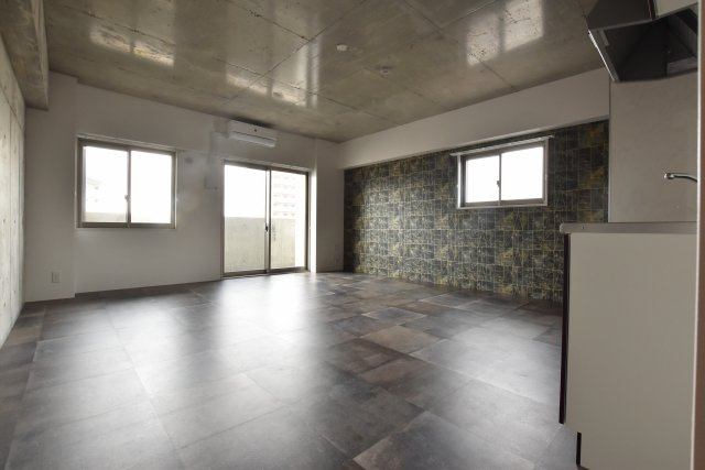  | Wolf Pack Apartment