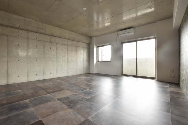  | Wolf Pack Apartment