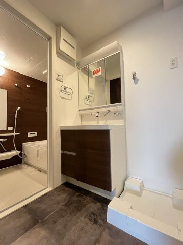 【洗面所】 | Wolf Pack Apartment