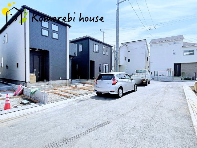 上尾市大谷本郷　9期　新築一戸建て　グラファーレ　11の前面道路含む現地写真|前面道路含む現地写真です