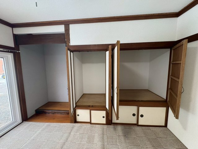 星が浦大通２丁目3-24貸家の収納