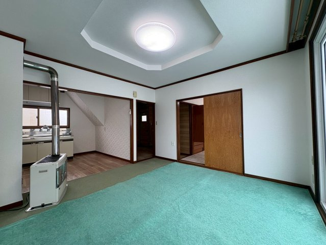 星が浦大通２丁目3-24貸家の居間・リビング