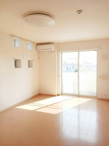 エクセランＥＭの居間・リビング