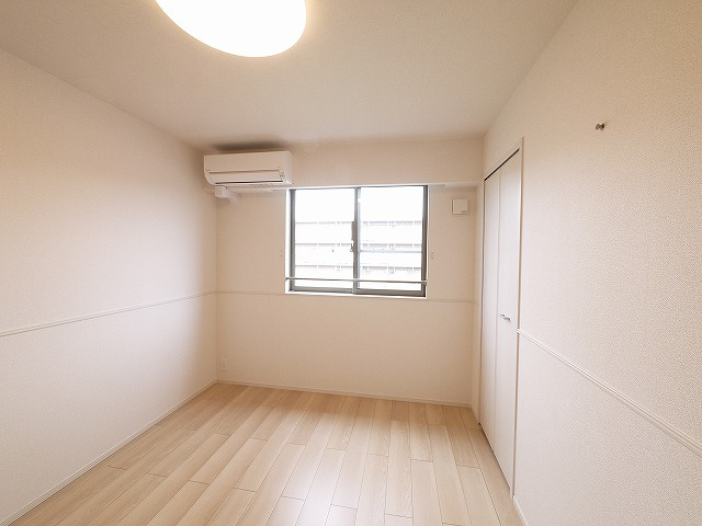 Ｒｅｇｕｌｕｓの寝室|スタンダードな洋室です