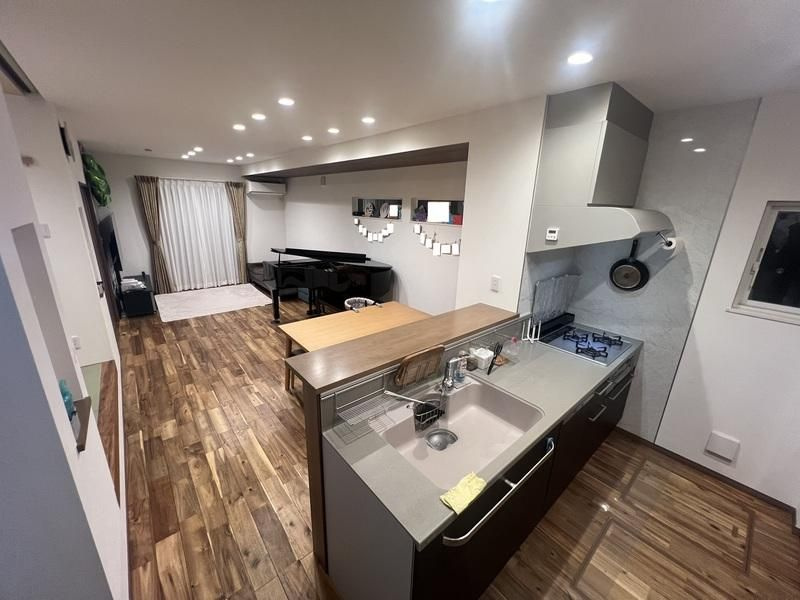 練馬区石神井台8丁目　中古戸建のキッチン|現地ご見学希望・資料請求などお気軽にお問い合わせ下さい！
03-5990-5201