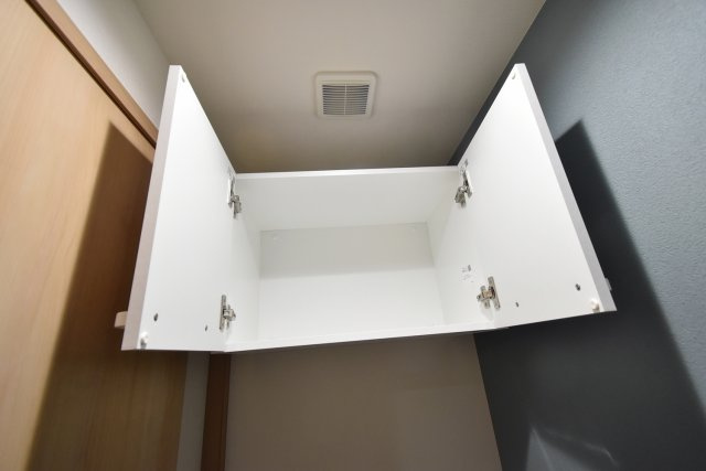 ウエルスクエア西宮甲東園の収納|トイレ上部