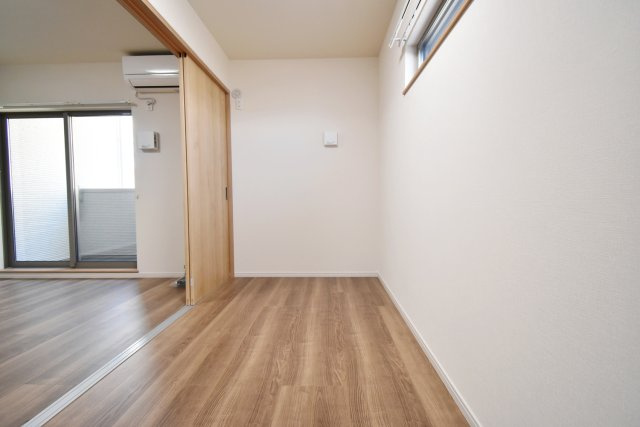 ウエルスクエア西宮甲東園の洋室