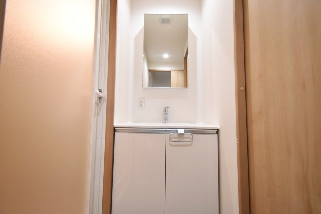 ウエルスクエア西宮甲東園の独立洗面台