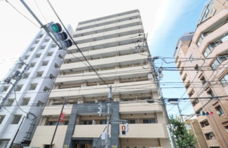 【外観】 | 穏やかな風と陽光を導き、プライバシーに配慮された設計プランを採用し、居住性を一段と心地よいものにしています。