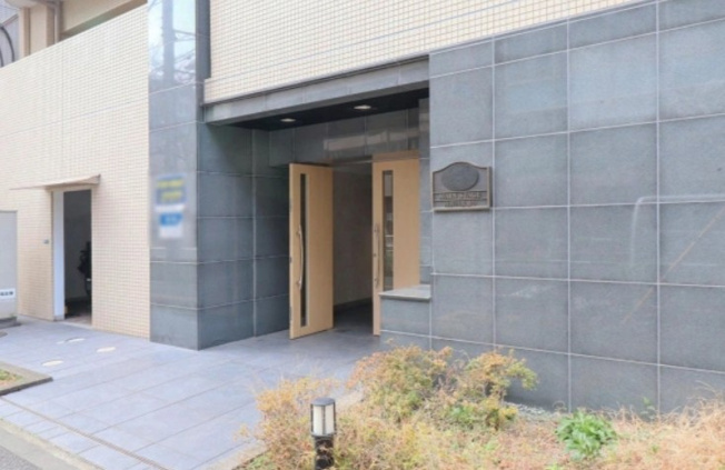 【エントランス】 | メインステージ滝野川桜通り | 清廉とされたエントランスになっています。