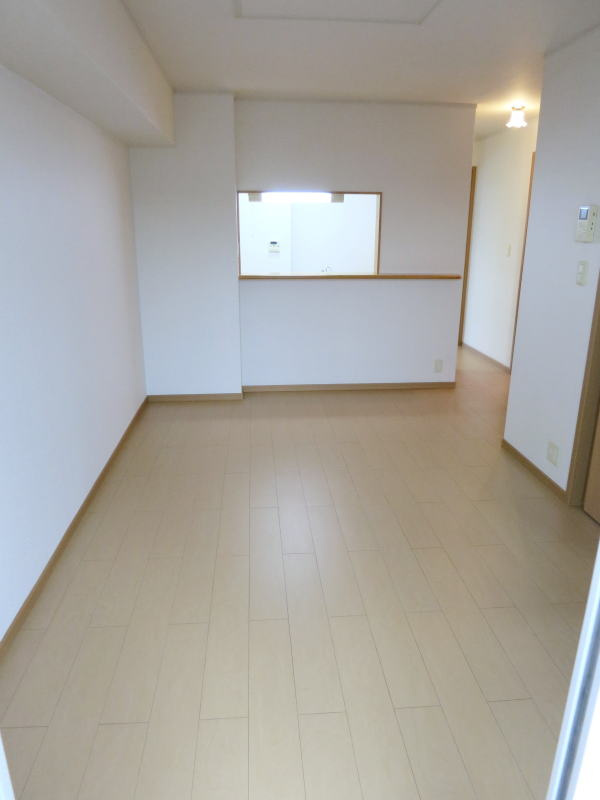 ノーブル郷東Ｂの居間・リビング