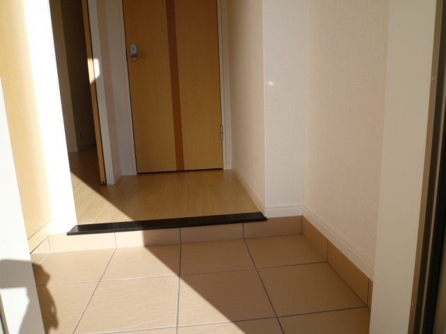 ロココ・モダン舞高の玄関|玄関