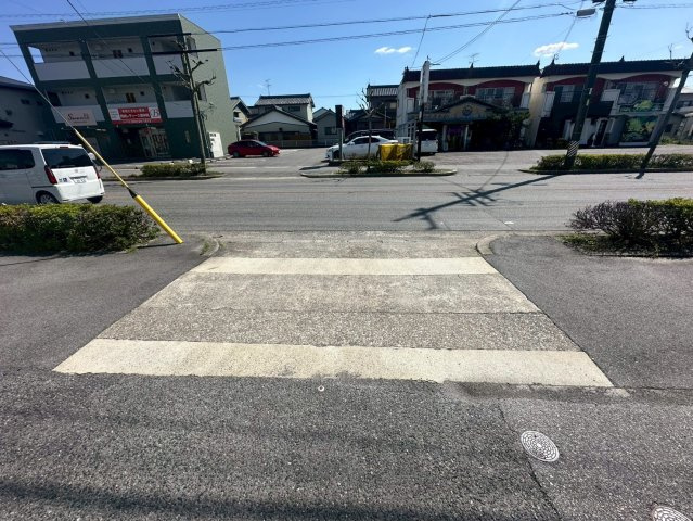 岡崎市百々西町　貸店舗・事務所の周辺