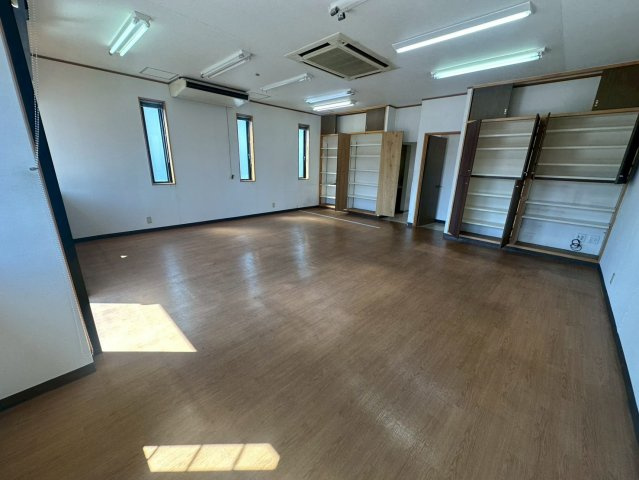 岡崎市百々西町　貸店舗・事務所の内装