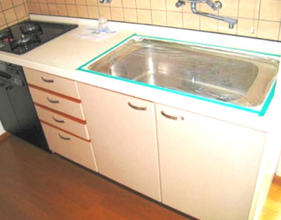 【キッチン】 | ビラ小松 | 三口コンロが設置済みです