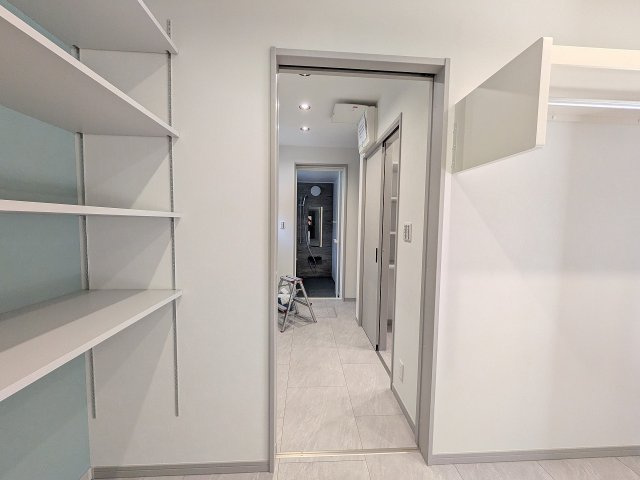 八王子市　横川町　平屋（新築一戸建て）の脱衣所|～ファミクロと脱衣所は通り抜けが可能です～