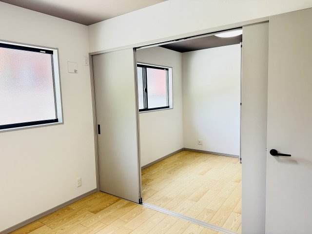 八王子市　横川町　平屋（新築一戸建て）の子供部屋|～5.3帖の洋室2部屋は引き戸で行き来ができます～