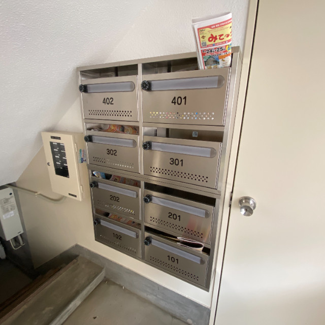 リヴェール中島のエントランス