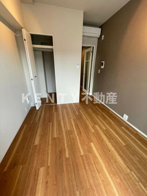 【寝室】 | 小鳩プレイス | ゆとりの広さです