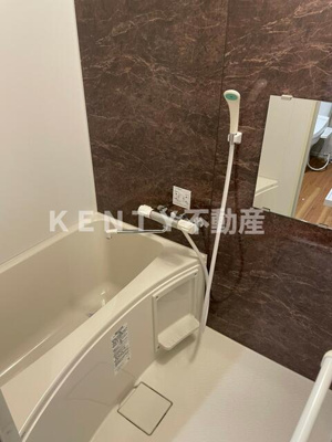 【浴室】 | 小鳩プレイス | コンパクトで使いやすいお風呂です