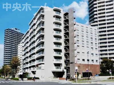 【外観】 | 豊洲ハイツ | 外観。ペットの飼育可能マンション。「豊洲駅」徒歩9分のロケーション。