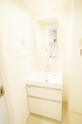 【洗面所】 | リブリ・フローラルコート | 独立洗面台です。