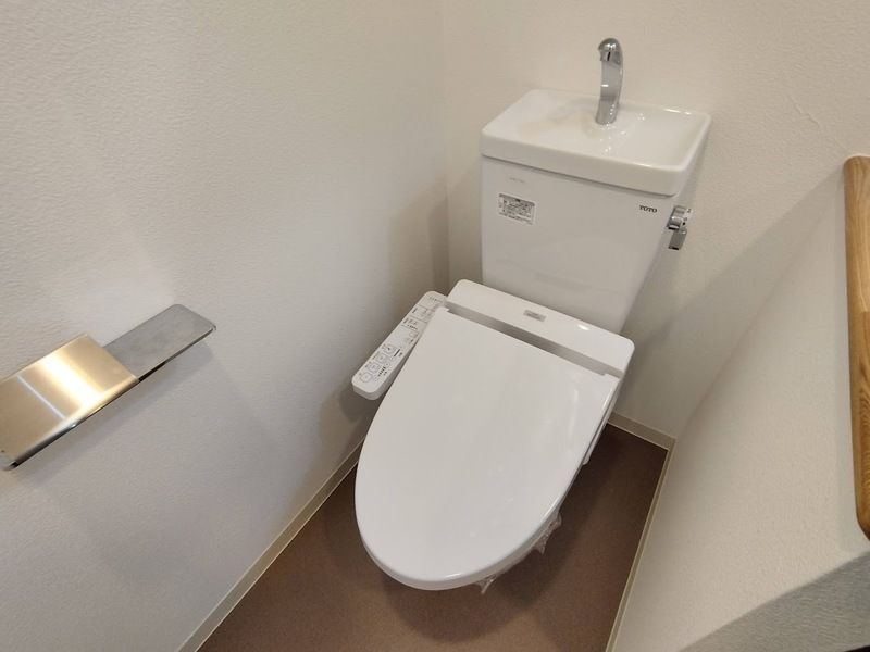 セオリー大阪フルールのトイレ