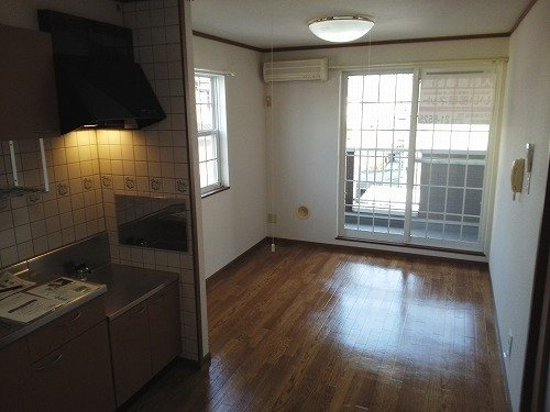 ウォームレジデンス　Ⅱ棟の居間・リビング