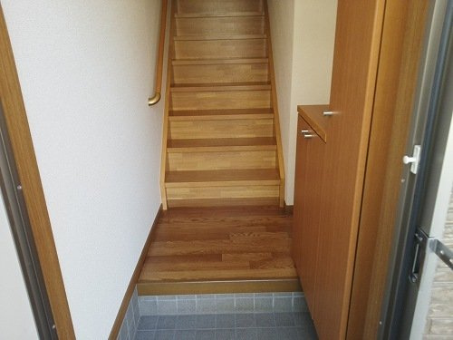 ウォームレジデンス　Ⅱ棟の玄関