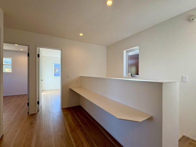 高知市小津町4号地　新築一戸建てのその他|在宅ワークや勉強に使える、2階カウンター付きホール