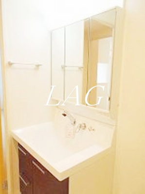 【洗面所】 | ヴァルスヴァルド | 独立洗面台です。