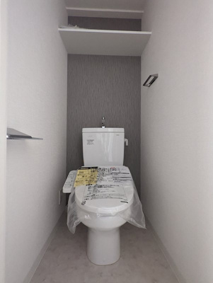 【トイレ】 | エスリード ザ・フォルテス大阪 | 落ち着いた色調のトイレです