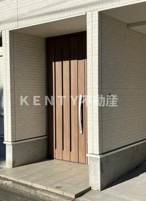 【エントランス】 | 大森西戸建 | 建物の内部です