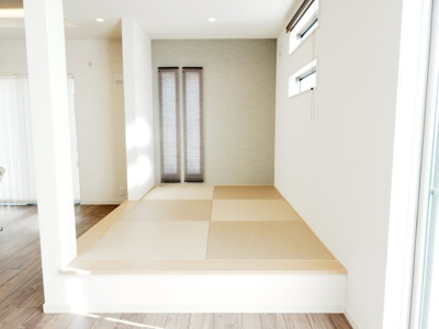 【居間・リビング】 | 四日市市みゆきヶ丘１丁目 | ＬＤＫ　小上がり