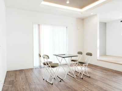 【居間・リビング】 | 四日市市みゆきヶ丘１丁目 | ＬＤＫ