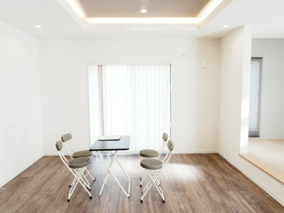 【居間・リビング】 | 四日市市みゆきヶ丘１丁目 | ＬＤＫ