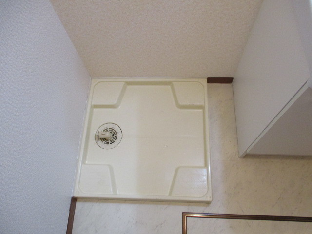 【設備】 | シャーメゾン中野 | 室内洗濯機置き場です