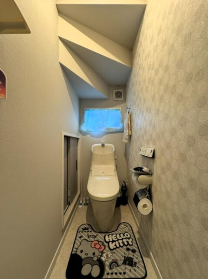 【トイレ】 | キレイな水回りを保ちやすい温水洗浄便座付きのトイレを各階に設置◎