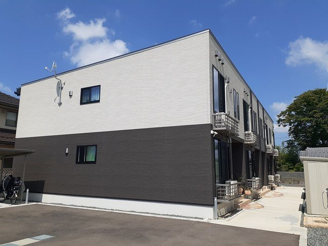 ヴィラ　アヴェニュー　ソラーレ