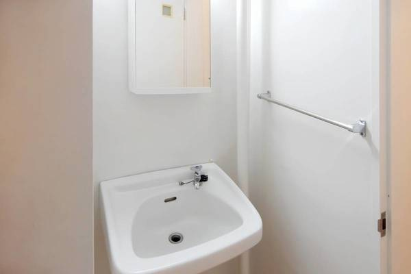 ビレッジハウス萩原2号棟の洗面所|モデルルームの写真です