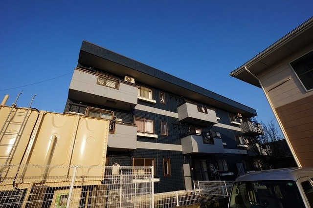 ロジュマン本城の外観