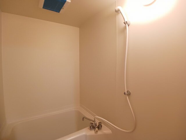 ロジュマン本城の浴室