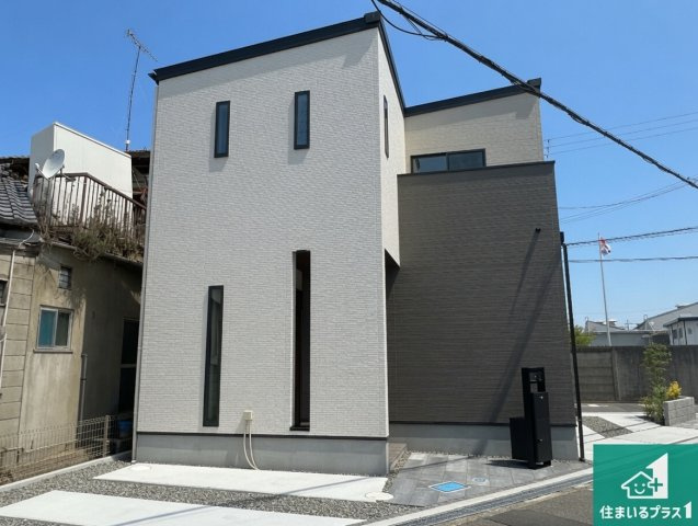 29(土)30(日)現地説明会！◆泉佐野市鶴原　限定1邸の外観|安心の10年保証！外観を美しく保ち、雨水で汚れを落とします！気になることがありましたら、お気軽にお問い合わせください！