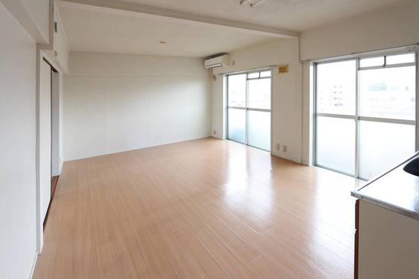 ビレッジハウス本城3号棟の居間・リビング|ビレッジハウスの同一物件・同一タイプの間取りの写真です