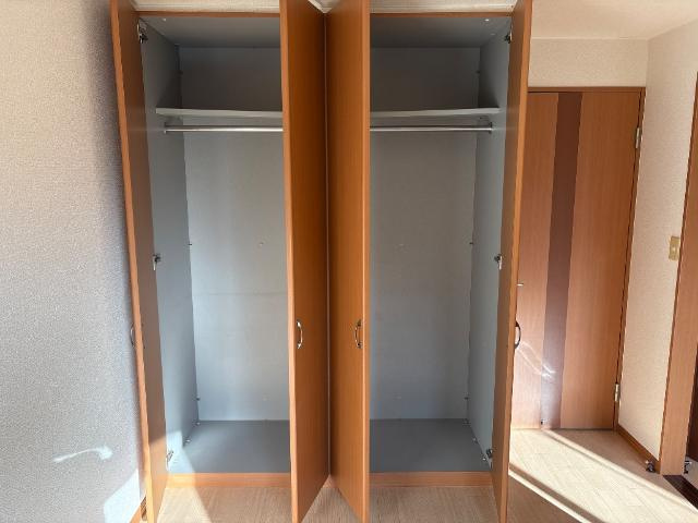 プロヴァンスの収納|クローゼット