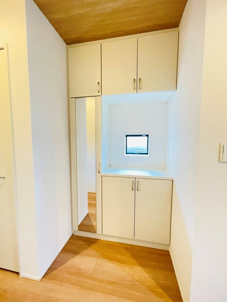 岡崎市細川町２期　新築分譲住宅　全2棟　1号棟の玄関|大容量のシューズボックス付きで玄関が靴で散らかりません。