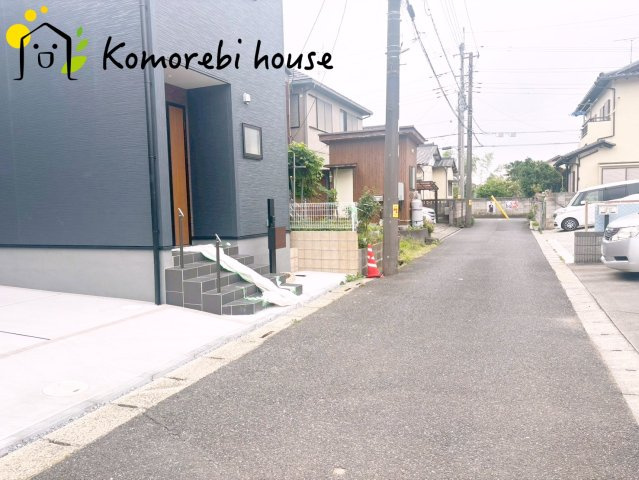 西区西新井　新築一戸建て　リーブルガーデン　01の前面道路含む現地写真|前面道路含む現地写真です
