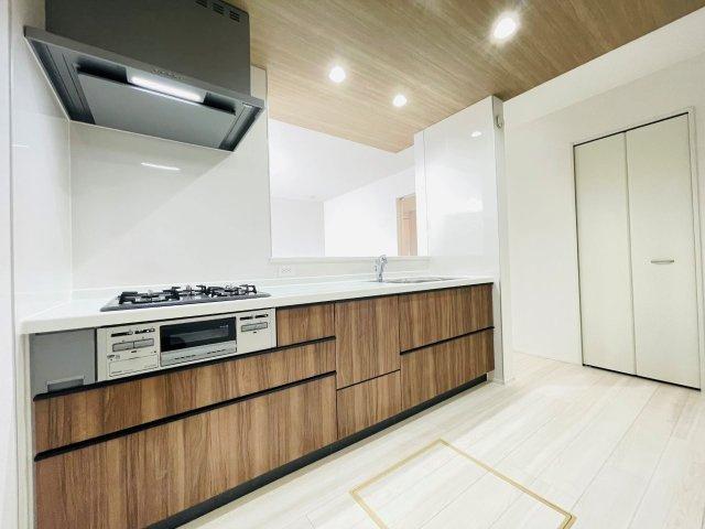 岡崎市細川町２期　新築分譲住宅　全2棟　2号棟のキッチン|使い勝手の良いシステムキッチン。