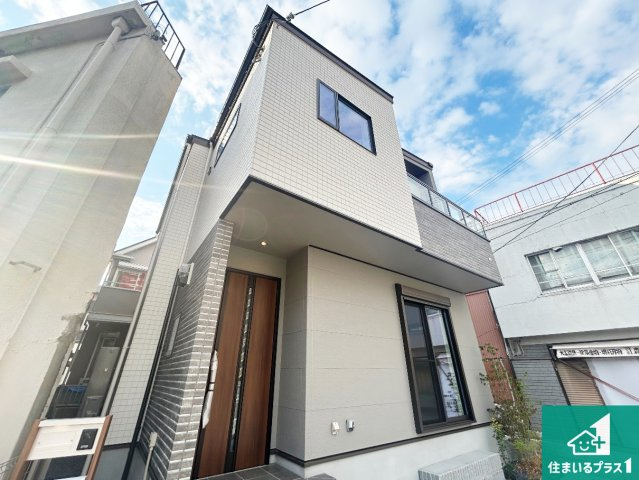 泉大津市菅原町　新築一戸建ての外観|お客様に長く安心して住んでいだだける事にこだわった家づくり！住んでからのアフターサービスにもしっかりと取り組んでいます！