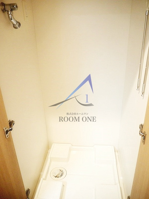 ルーブル蒲田七番館の設備|洗濯機置き場です。